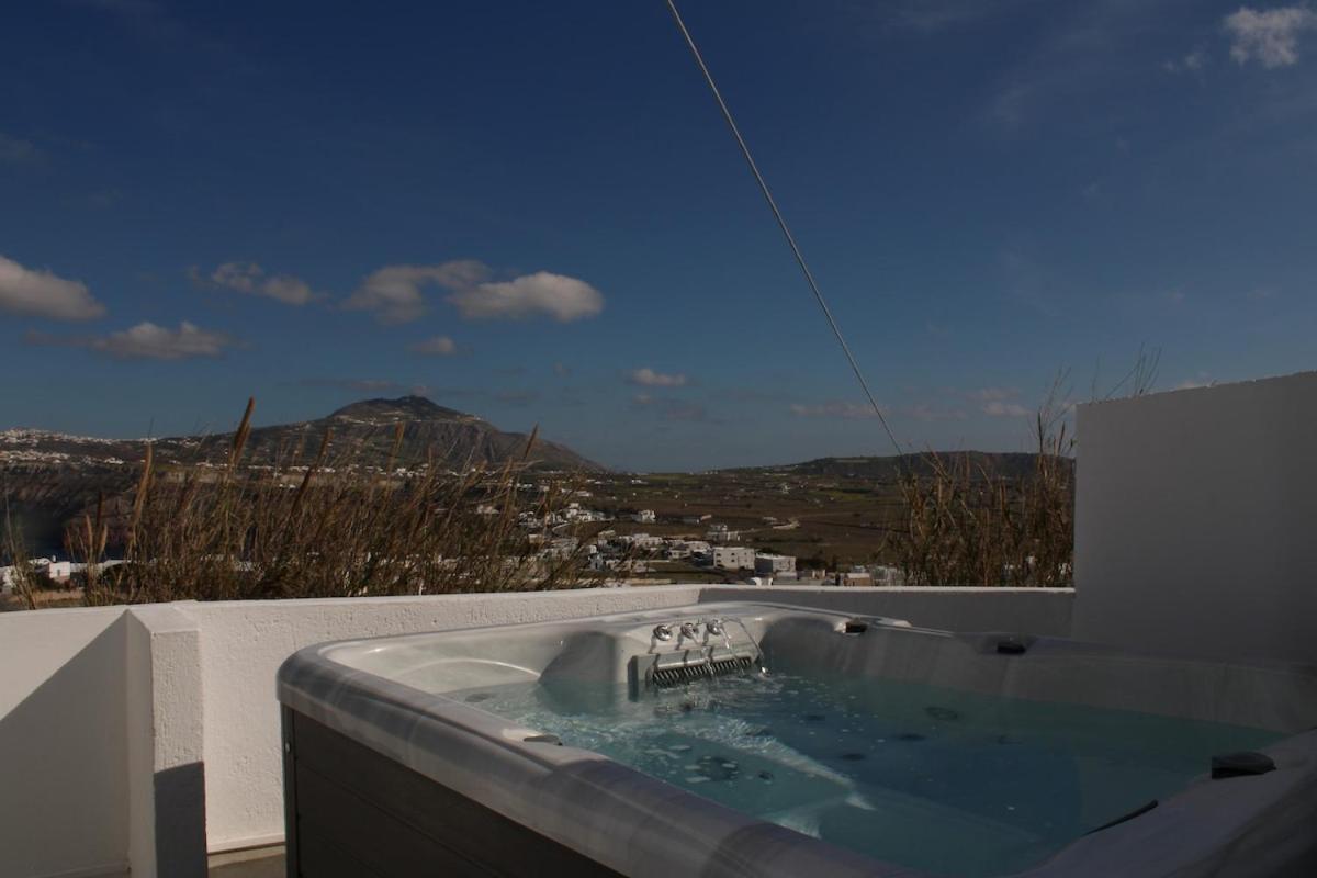 Villa Solasta #1 With Jacuzzi In Santorini Akrotiri  Exterior photo