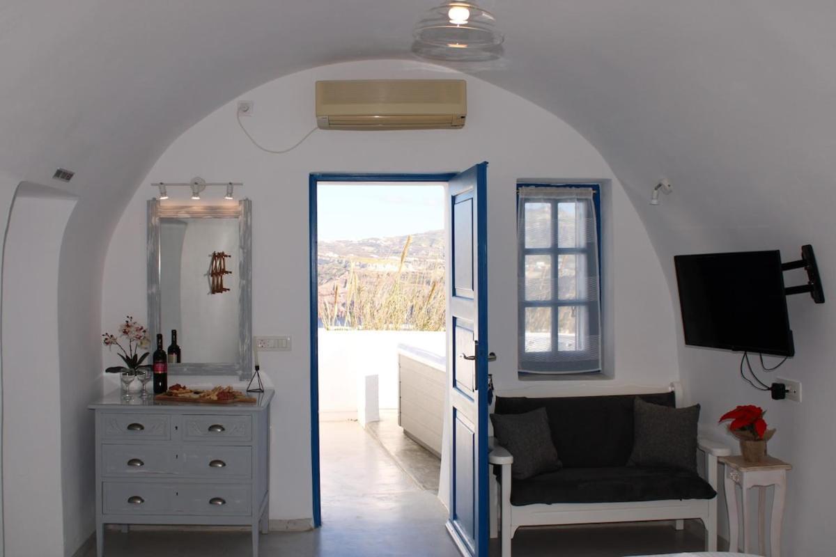 Villa Solasta #1 With Jacuzzi In Santorini Akrotiri  Exterior photo